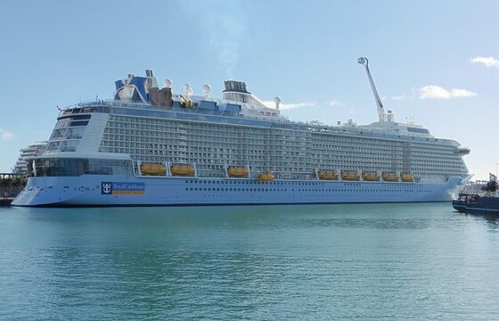 cruise-ship-1070685_960_720.jpg